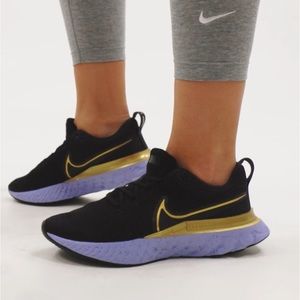NIKE REACT INFINITY RUN Running Shoes Size 9 NWOB